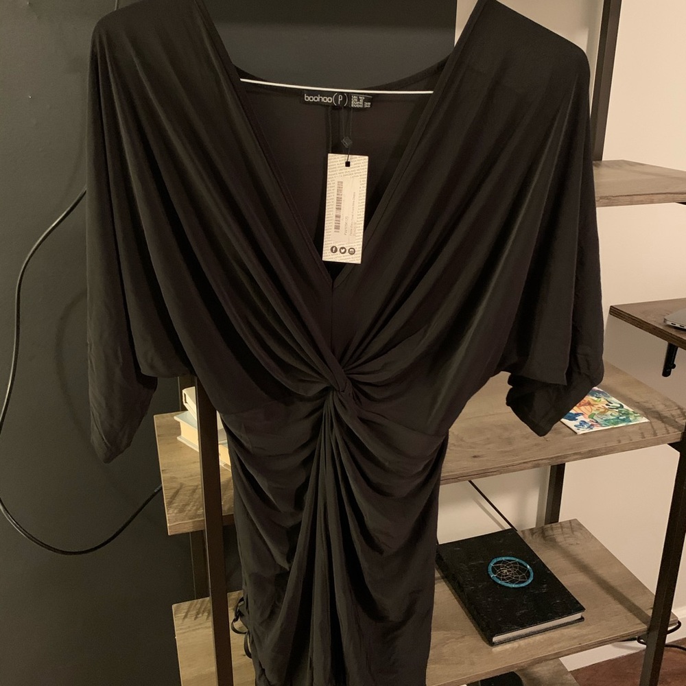 Boohoo black mini dress ~batwing~ size 6 US